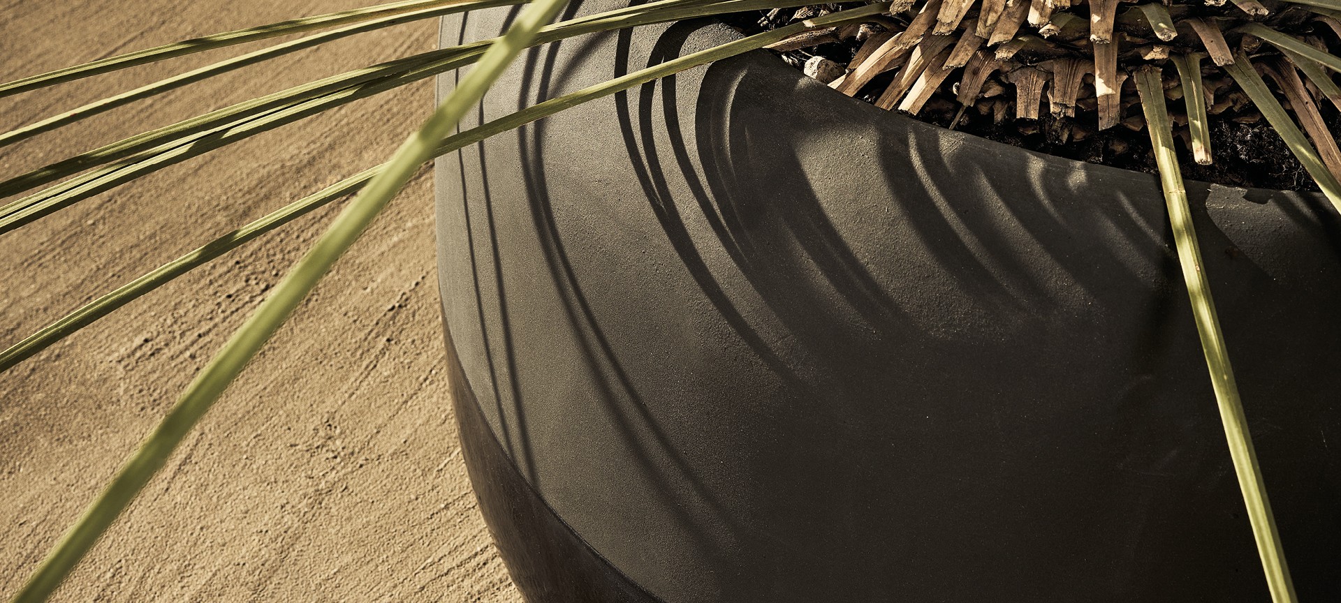 Poliform_Outdoor_cover_2023_1920x864px_vasi